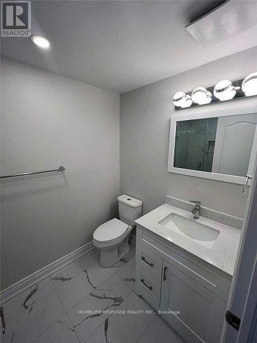 4 Laurier Avenue, Milton, ON - Indoor Photo Showing Bathroom