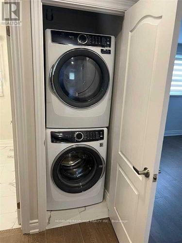 4 Laurier Avenue, Milton, ON - Indoor Photo Showing Laundry Room