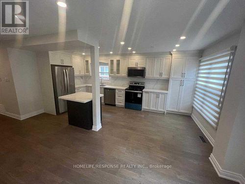 4 Laurier Avenue, Milton, ON - Indoor Photo Showing Kitchen With Upgraded Kitchen