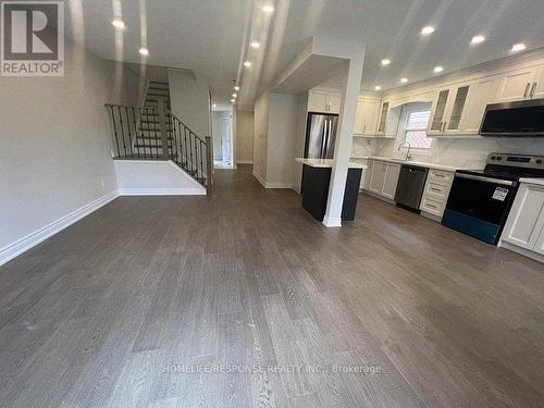 4 Laurier Avenue, Milton, ON - Indoor Photo Showing Kitchen