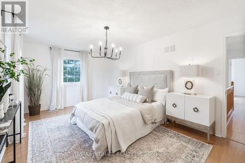 431 Commonwealth Circle, Mississauga, ON - Indoor Photo Showing Bedroom