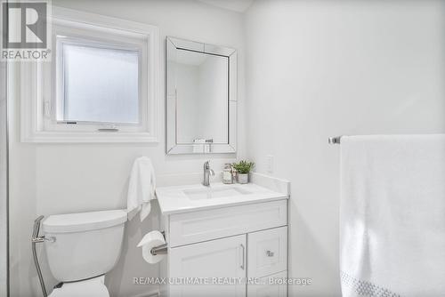 431 Commonwealth Circle, Mississauga, ON - Indoor Photo Showing Bathroom