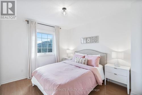 431 Commonwealth Circle, Mississauga, ON - Indoor Photo Showing Bedroom