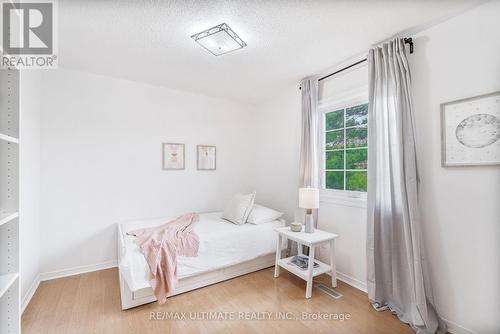 431 Commonwealth Circle, Mississauga, ON - Indoor Photo Showing Bedroom