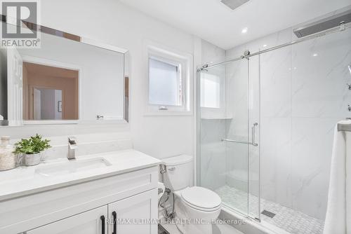 431 Commonwealth Circle, Mississauga, ON - Indoor Photo Showing Bathroom