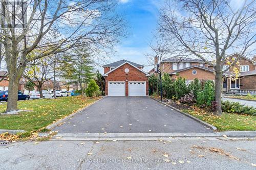 431 Commonwealth Circle, Mississauga, ON - Outdoor With Facade