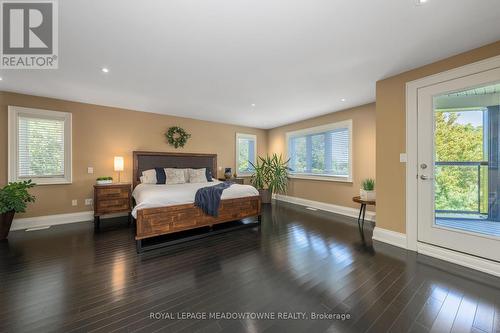 42 Oak Street, Halton Hills, ON - Indoor Photo Showing Bedroom