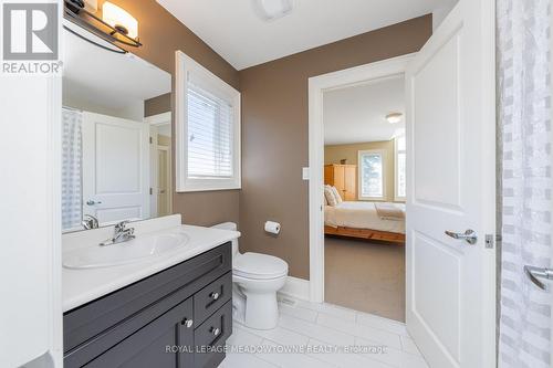 42 Oak Street, Halton Hills, ON - Indoor Photo Showing Bathroom