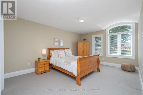 42 Oak Street, Halton Hills, ON - Indoor Photo Showing Bedroom