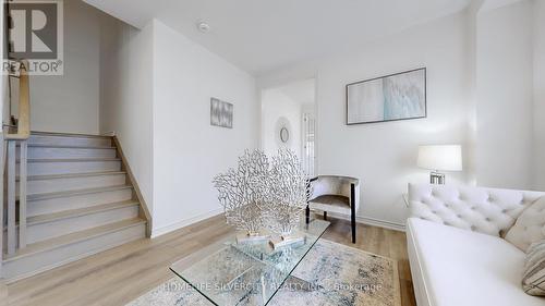 538 Worden Street, Cobourg, ON - Indoor Photo Showing Living Room