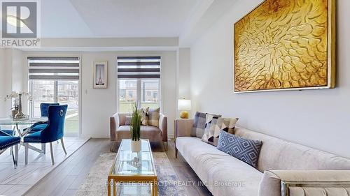 538 Worden Street, Cobourg, ON - Indoor Photo Showing Living Room