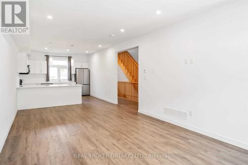 141 Summersides Boulevard, Pelham, ON - Indoor Photo Showing Kitchen