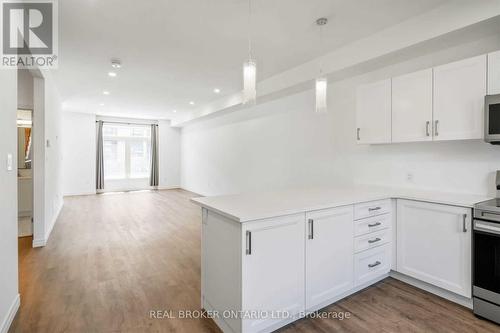 141 Summersides Boulevard, Pelham, ON - Indoor Photo Showing Kitchen