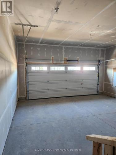 133 Ellen Street S, North Perth, ON - Indoor Photo Showing Garage