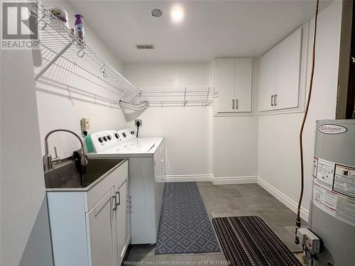 1129 Clover Avenue Unit# Lower, Windsor, ON - Indoor Photo Showing Laundry Room