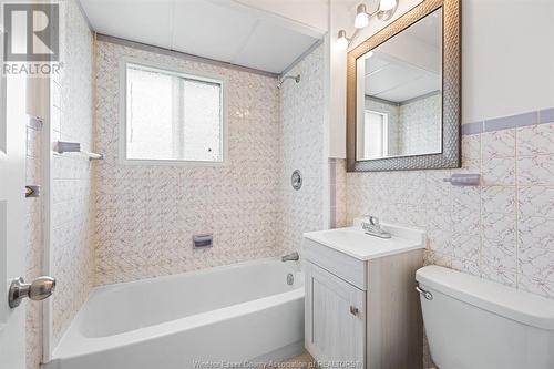 1756 Westcott, Windsor, ON - Indoor Photo Showing Bathroom