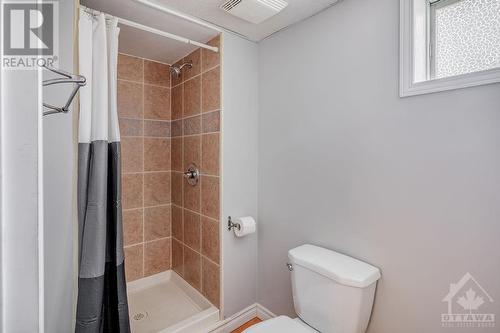 64 Tower Road, Ottawa, ON - Indoor Photo Showing Bathroom