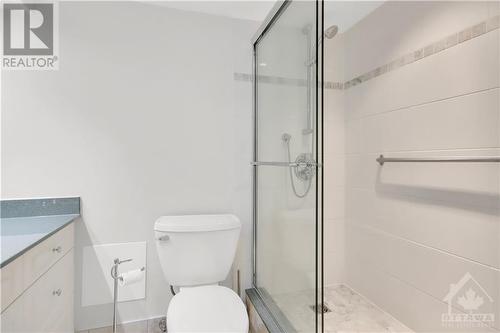 370 Dominion Avenue Unit#402, Ottawa, ON - Indoor Photo Showing Bathroom