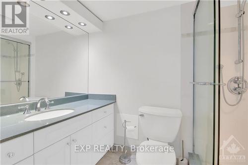 402 - 370 Dominion Avenue, Ottawa, ON - Indoor Photo Showing Bathroom