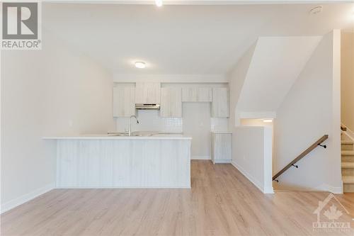 171 Beebalm Crescent, Ottawa, ON - Indoor Photo Showing Kitchen