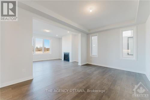 394 Meynell Road, Ottawa, ON - Indoor With Fireplace