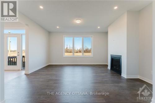 394 Meynell Road, Ottawa, ON - Indoor With Fireplace