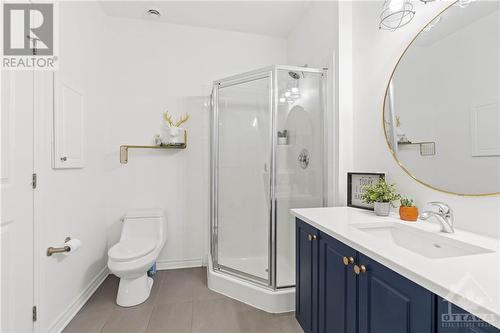 224 Pembina Private, Ottawa, ON - Indoor Photo Showing Bathroom