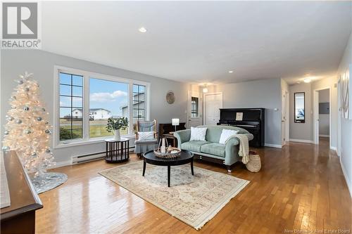 51 Vautour Road, Cap-Pelé, NB - Indoor Photo Showing Living Room