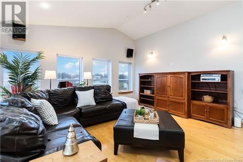 51 Vautour Road, Cap-Pelé, NB - Indoor Photo Showing Living Room