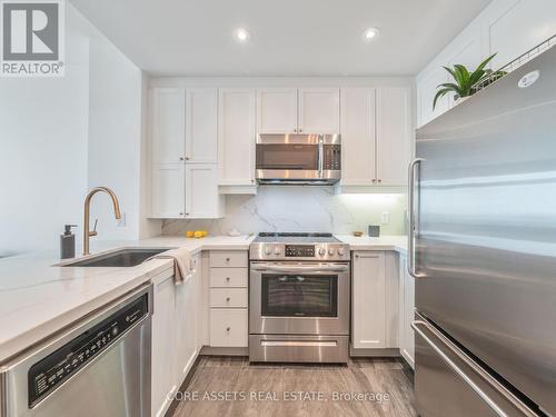 3808 - 8 Park Road, Toronto, ON - Indoor Photo Showing Kitchen With Stainless Steel Kitchen