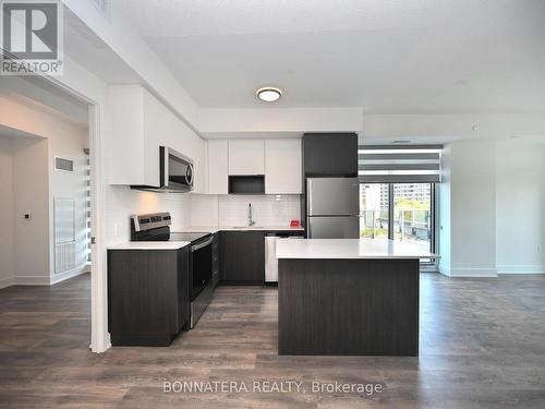 408 - 202 Burnhamthorpe Road E, Mississauga, ON - Indoor Photo Showing Kitchen With Upgraded Kitchen