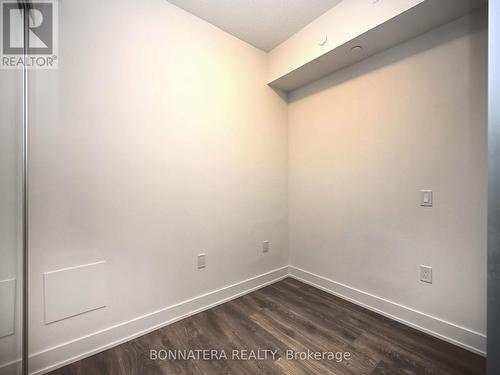 408 - 202 Burnhamthorpe Road E, Mississauga, ON - Indoor Photo Showing Other Room