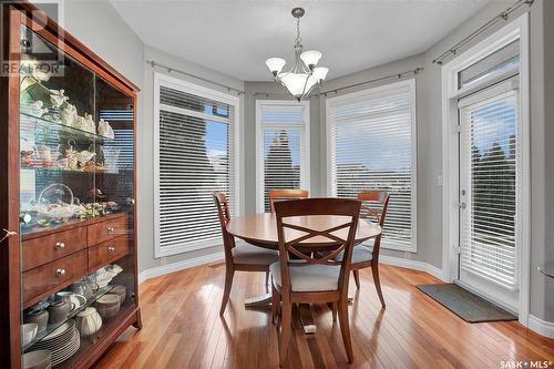 923 Brookhurst Lane, Saskatoon, SK - Indoor Photo Showing Dining Room