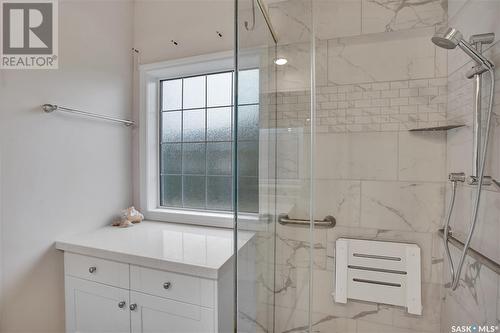 923 Brookhurst Lane, Saskatoon, SK - Indoor Photo Showing Bathroom