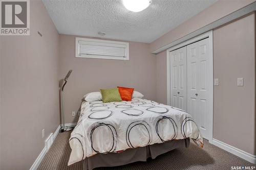 923 Brookhurst Lane, Saskatoon, SK - Indoor Photo Showing Bedroom