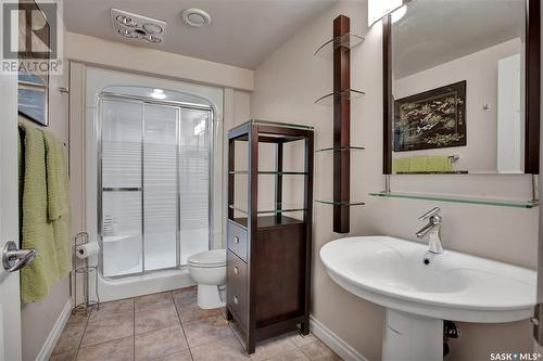 923 Brookhurst Lane, Saskatoon, SK - Indoor Photo Showing Bathroom