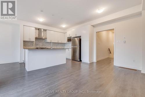 3165 Mintwood Circle, Oakville, ON - Indoor Photo Showing Kitchen