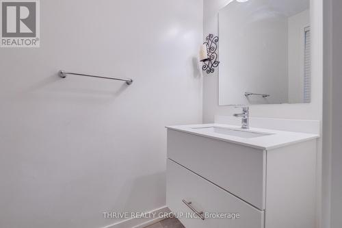 3165 Mintwood Circle, Oakville, ON - Indoor Photo Showing Bathroom