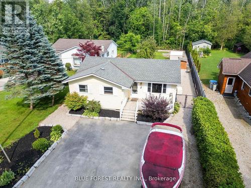 7 Andrews Cres Acres, Goderich, ON - Outdoor