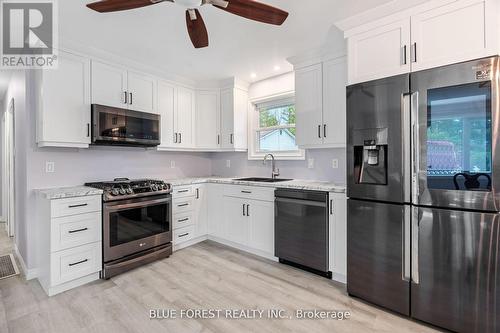 7 Andrews Cres Acres, Goderich, ON - Indoor Photo Showing Kitchen With Stainless Steel Kitchen With Upgraded Kitchen