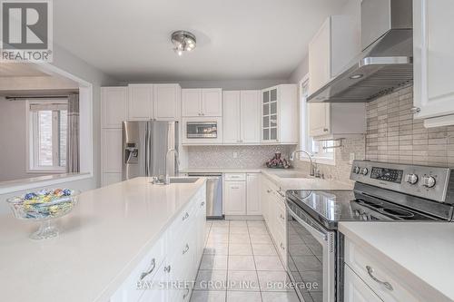 Upper - 163 Williamson Drive E, Ajax, ON - Indoor Photo Showing Kitchen With Upgraded Kitchen