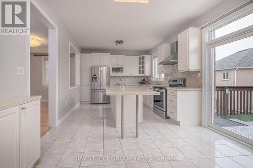 Upper - 163 Williamson Drive E, Ajax, ON - Indoor Photo Showing Kitchen