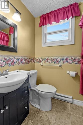 21A Chapman Crescent, St. John'S, NL - Indoor Photo Showing Bathroom