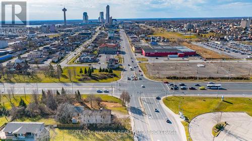 5352 Stanley Avenue, Niagara Falls (211 - Cherrywood), ON - Outdoor With View