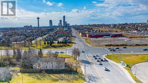 5352 Stanley Avenue, Niagara Falls (211 - Cherrywood), ON - Outdoor With View