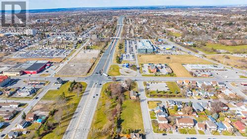 5352 Stanley Avenue, Niagara Falls (211 - Cherrywood), ON - Outdoor With View