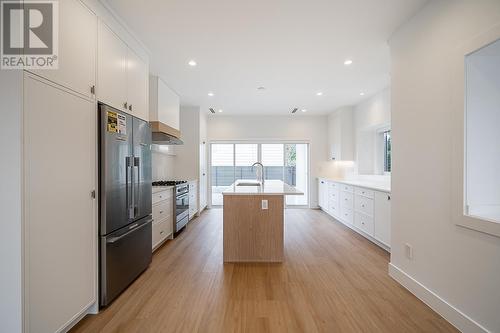 6830 6Th Street, Burnaby, BC - Indoor Photo Showing Kitchen With Upgraded Kitchen