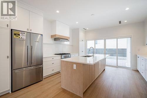 6830 6Th Street, Burnaby, BC - Indoor Photo Showing Kitchen With Upgraded Kitchen