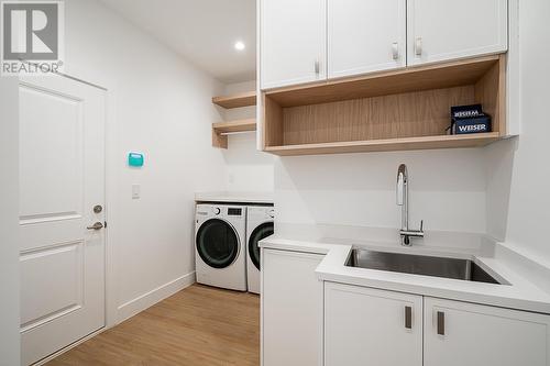 6830 6Th Street, Burnaby, BC - Indoor Photo Showing Laundry Room