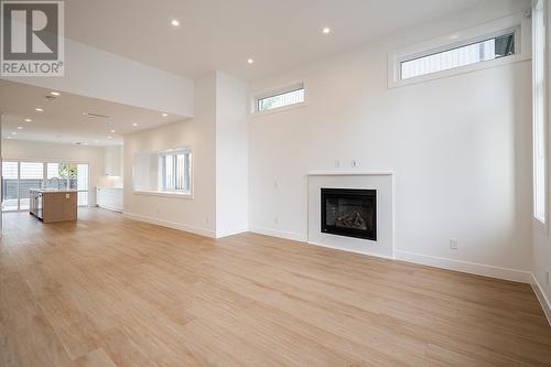 6830 6Th Street, Burnaby, BC - Indoor Photo Showing Living Room With Fireplace